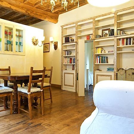 רומא Charming Trastevere Apartment מראה חיצוני תמונה