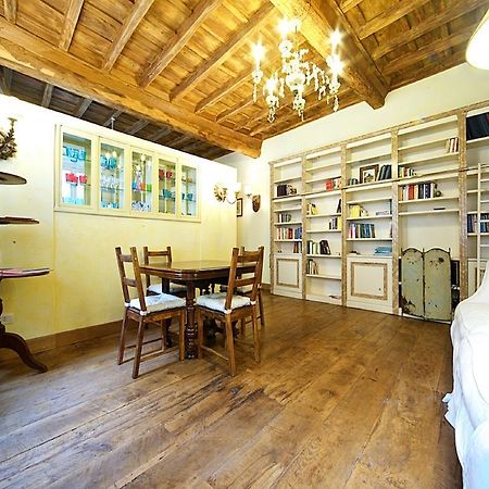 רומא Charming Trastevere Apartment מראה חיצוני תמונה