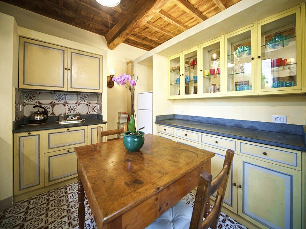 רומא Charming Trastevere Apartment מראה חיצוני תמונה