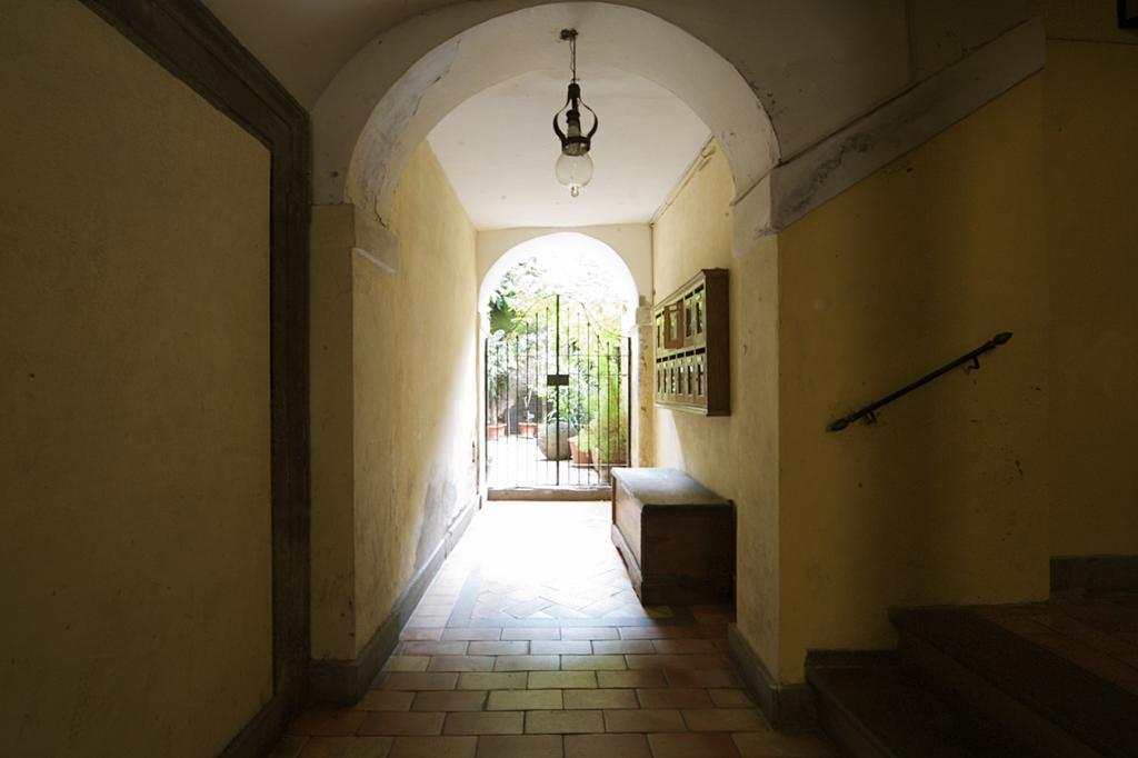רומא Charming Trastevere Apartment מראה חיצוני תמונה