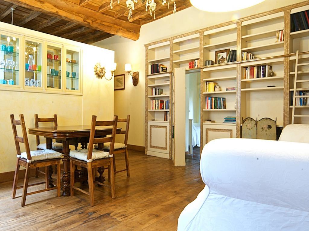 רומא Charming Trastevere Apartment מראה חיצוני תמונה