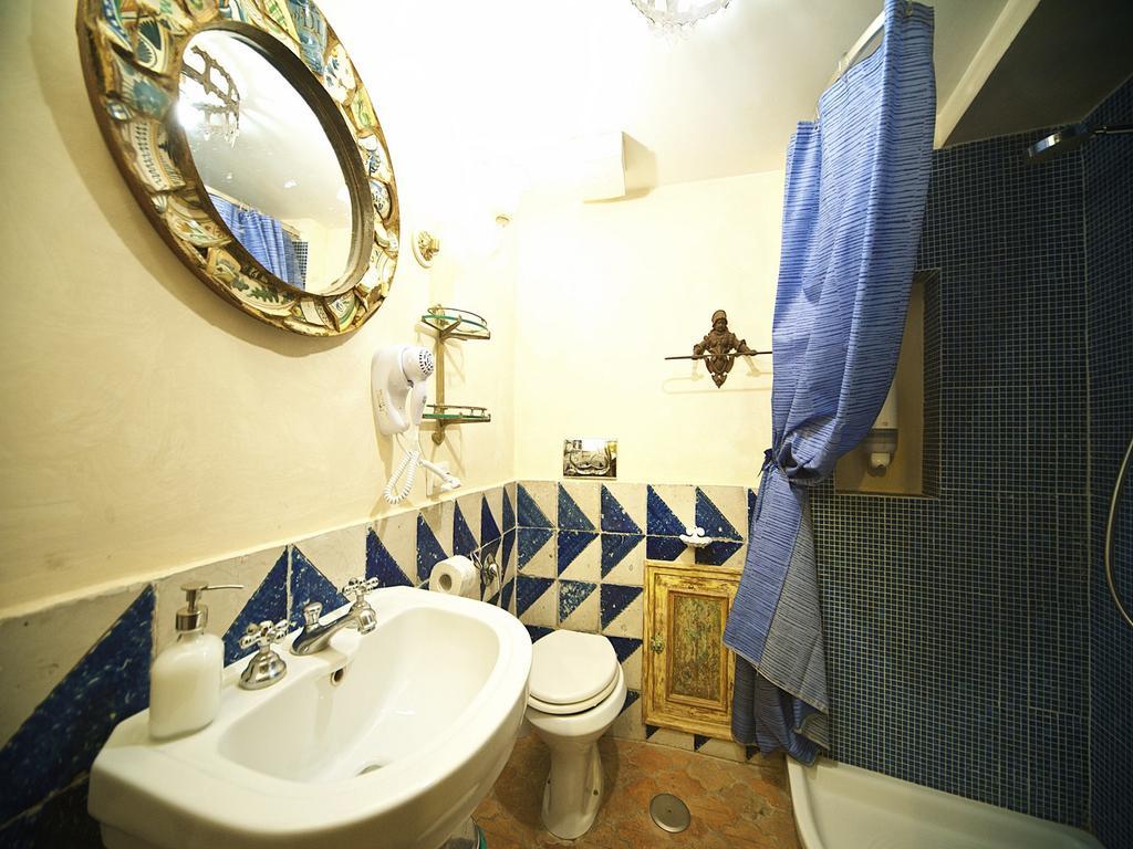 רומא Charming Trastevere Apartment מראה חיצוני תמונה